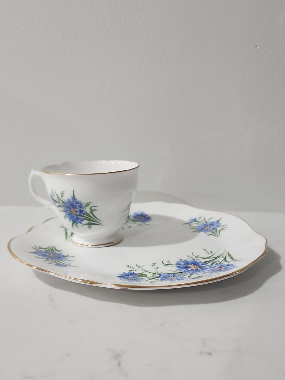☕️Royal Vale Cornflower Snack Set TV Plate and Teacup & Teacup White & Blue